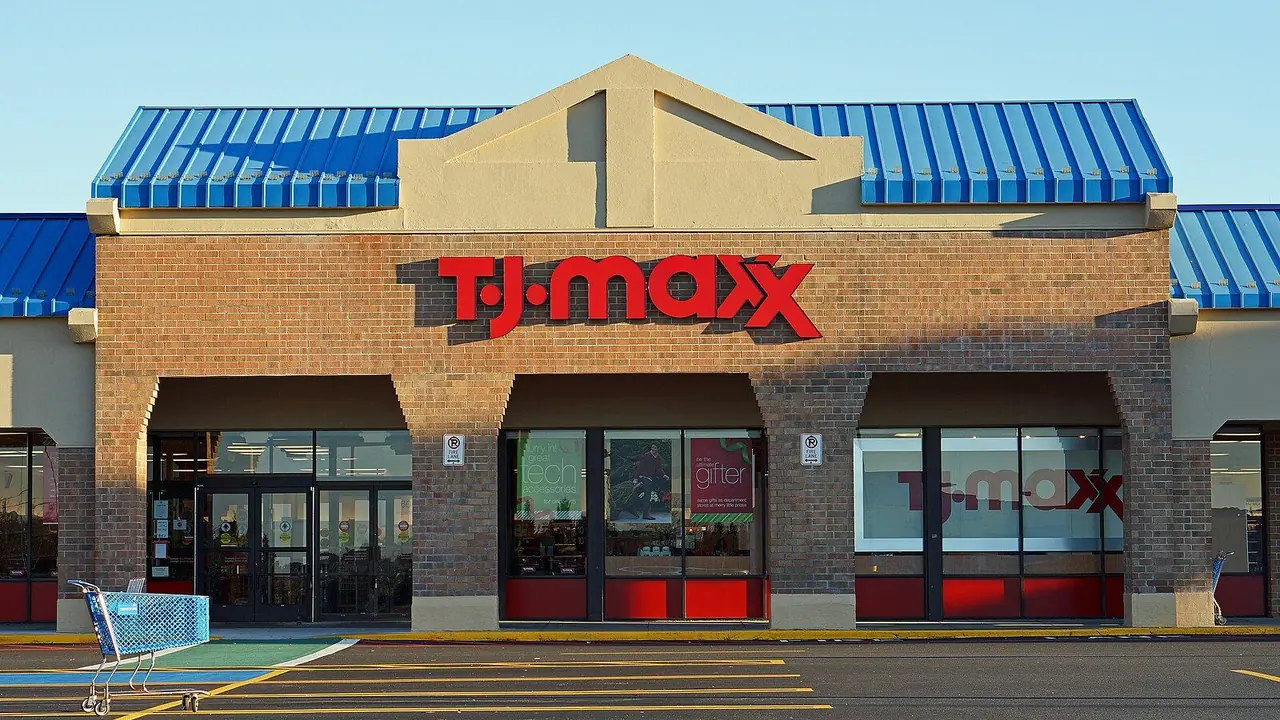 TJX Stock In Focus After Q3 Earnings Beat, Raised Outlook: Retail Cheers Loudly 
