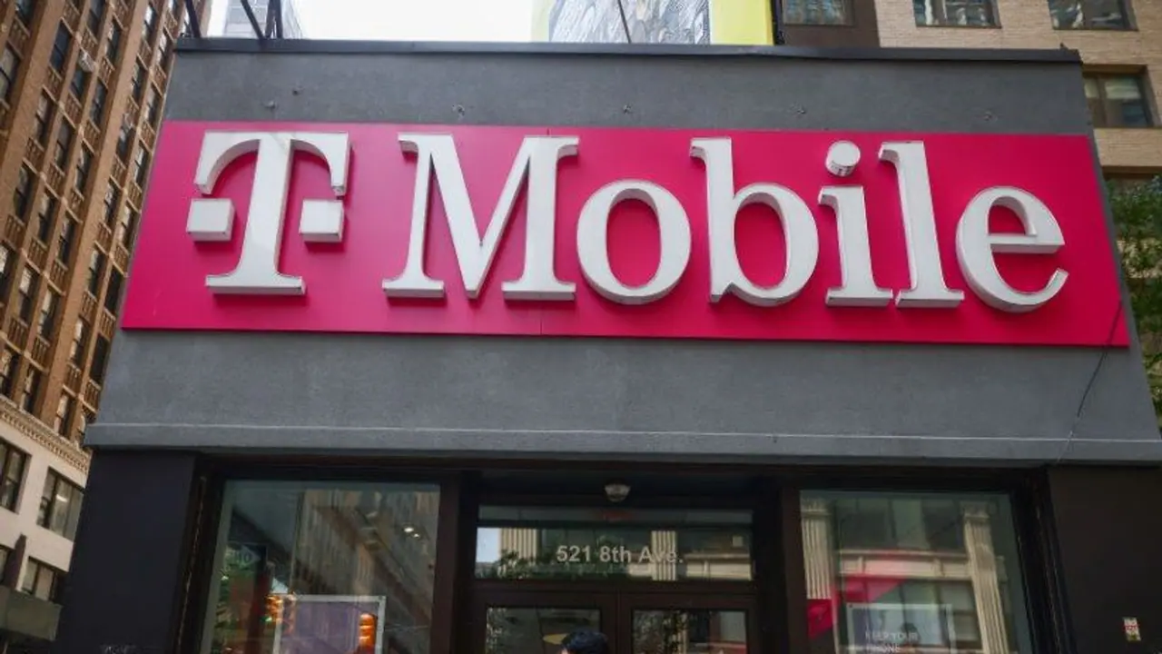 T Mobile Gets Downgrade By KeyBanc: Retail’s Neutral