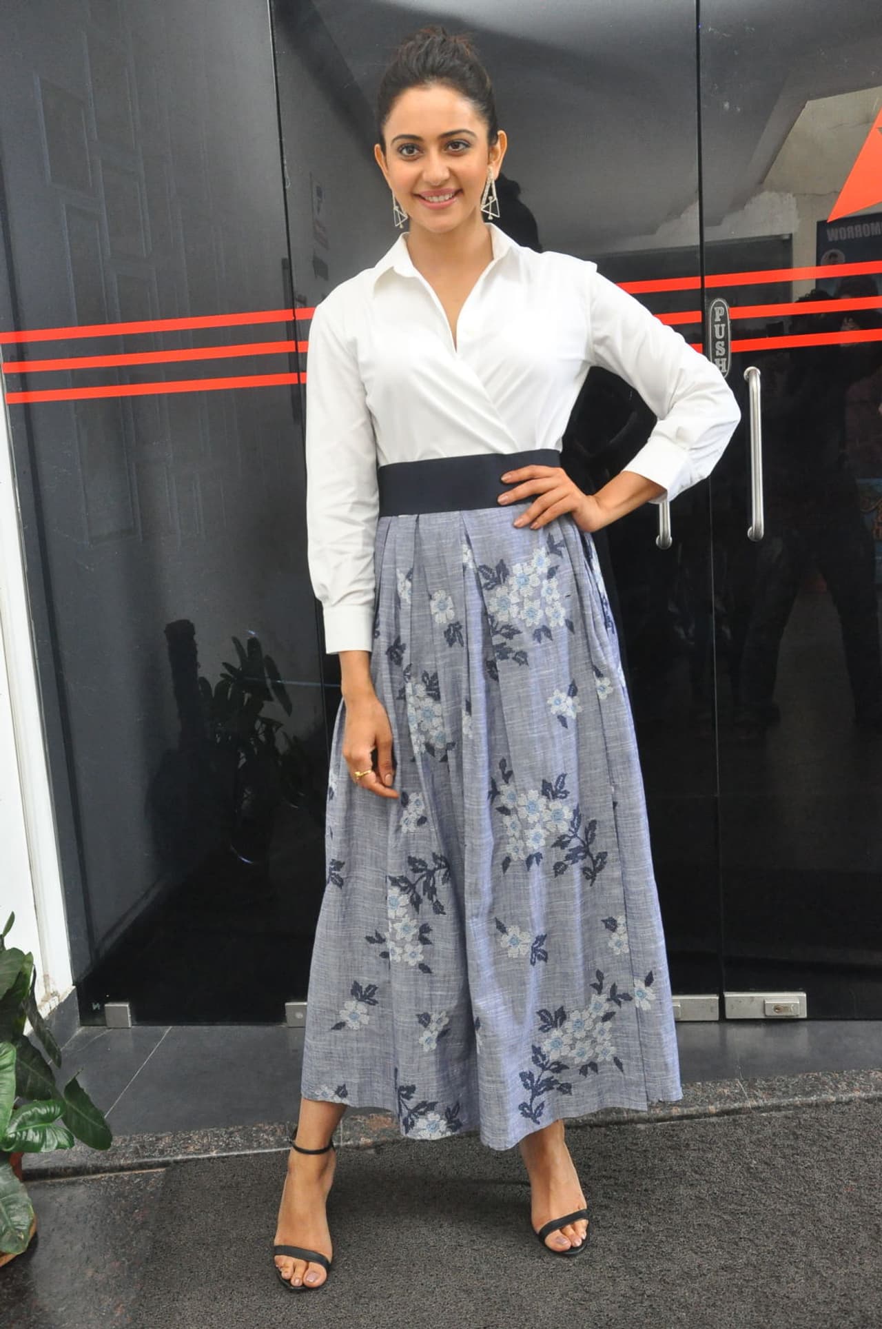 జయజానకినాయక హీరోయిన్ రకుల్ ప్రీత్ సింగ్ ఫొటో గ్యాలరీ జయజానకినాయక హీరోయిన్ రకుల్ ప్రీత్ సింగ్ ఫొటో గ్యాలరీ