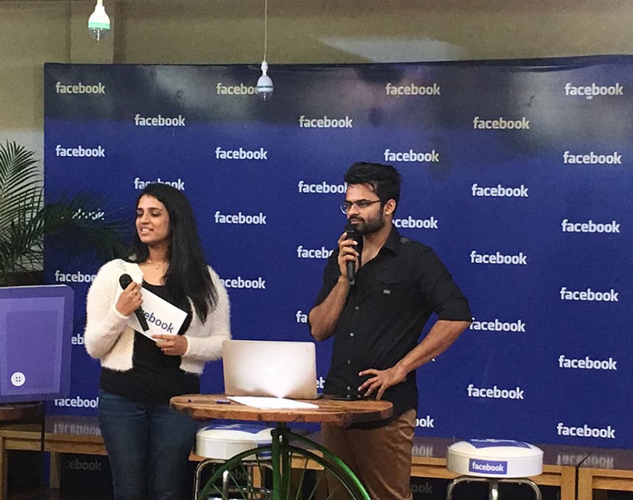 ఫేస్ బుక్ ఆఫీస్ లో అడ్రస్ చేసిన సాయిధరమ్ తేజ ఫేస్ బుక్ ఆఫీస్ లో అడ్రస్ చేసిన సాయిధరమ్ తేజ