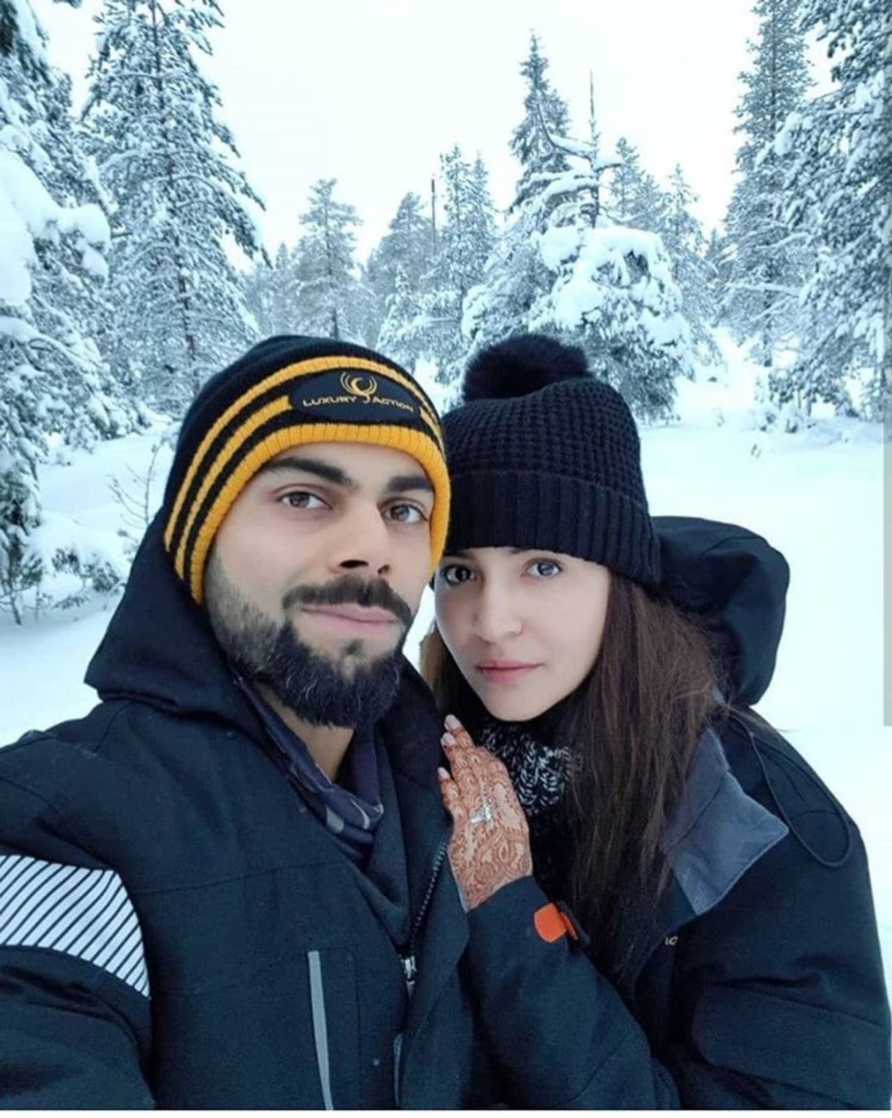 విరాట్ కోహ్లీ అనుష్క శర్మల హనీమూన్ గ్యాలరీ విరాట్ కోహ్లీ అనుష్క శర్మల హనీమూన్ గ్యాలరీ