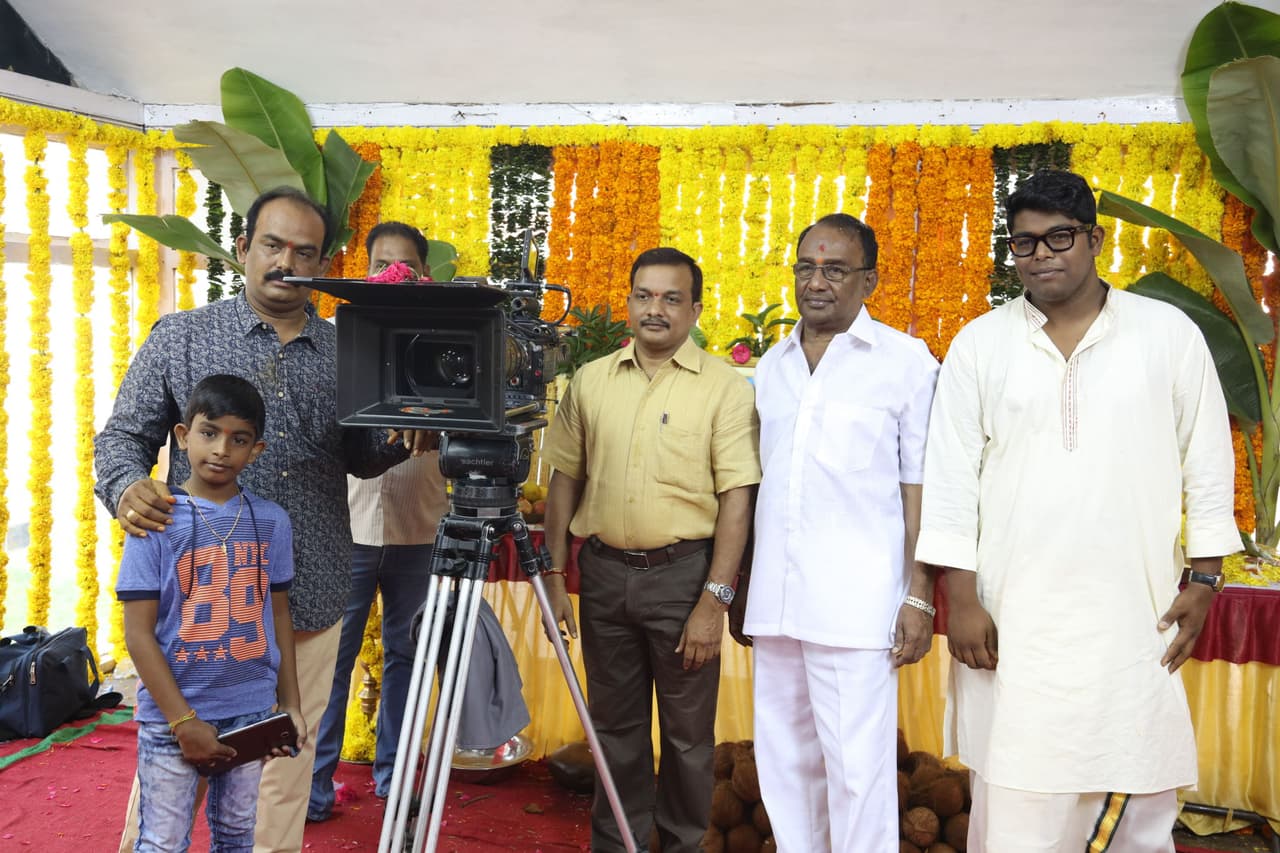 ప్రభాస్ మూవీ ఓపెనింగ్ ఈవెంట్ గ్యాలరీ ప్రభాస్ మూవీ ఓపెనింగ్ ఈవెంట్ గ్యాలరీ