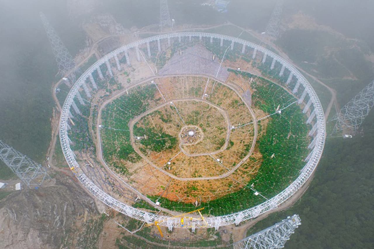 അന്യഗ്രഹ ജീവികളെ കണ്ടെത്താന് ചൈനീസ് 'കെണി' അന്യഗ്രഹ ജീവികളെ കണ്ടെത്താന് ചൈനീസ് 'കെണി'