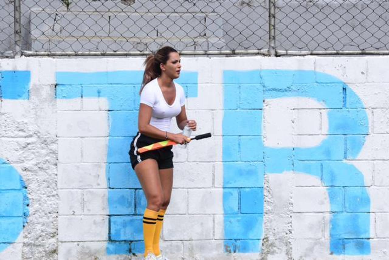 സൈബര് ലോകത്തെ ഞെട്ടിച്ച 'സെക്സി റഫറി' സൈബര് ലോകത്തെ ഞെട്ടിച്ച 'സെക്സി റഫറി'