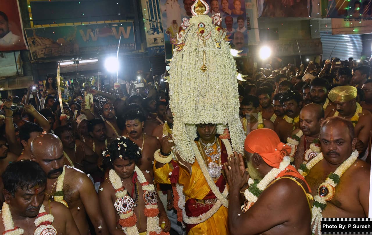ಡಿಜಿಟಲ್ ಯುಗದ ಕರಗಕ್ಕೆ ಜನ ಸಾಗರ