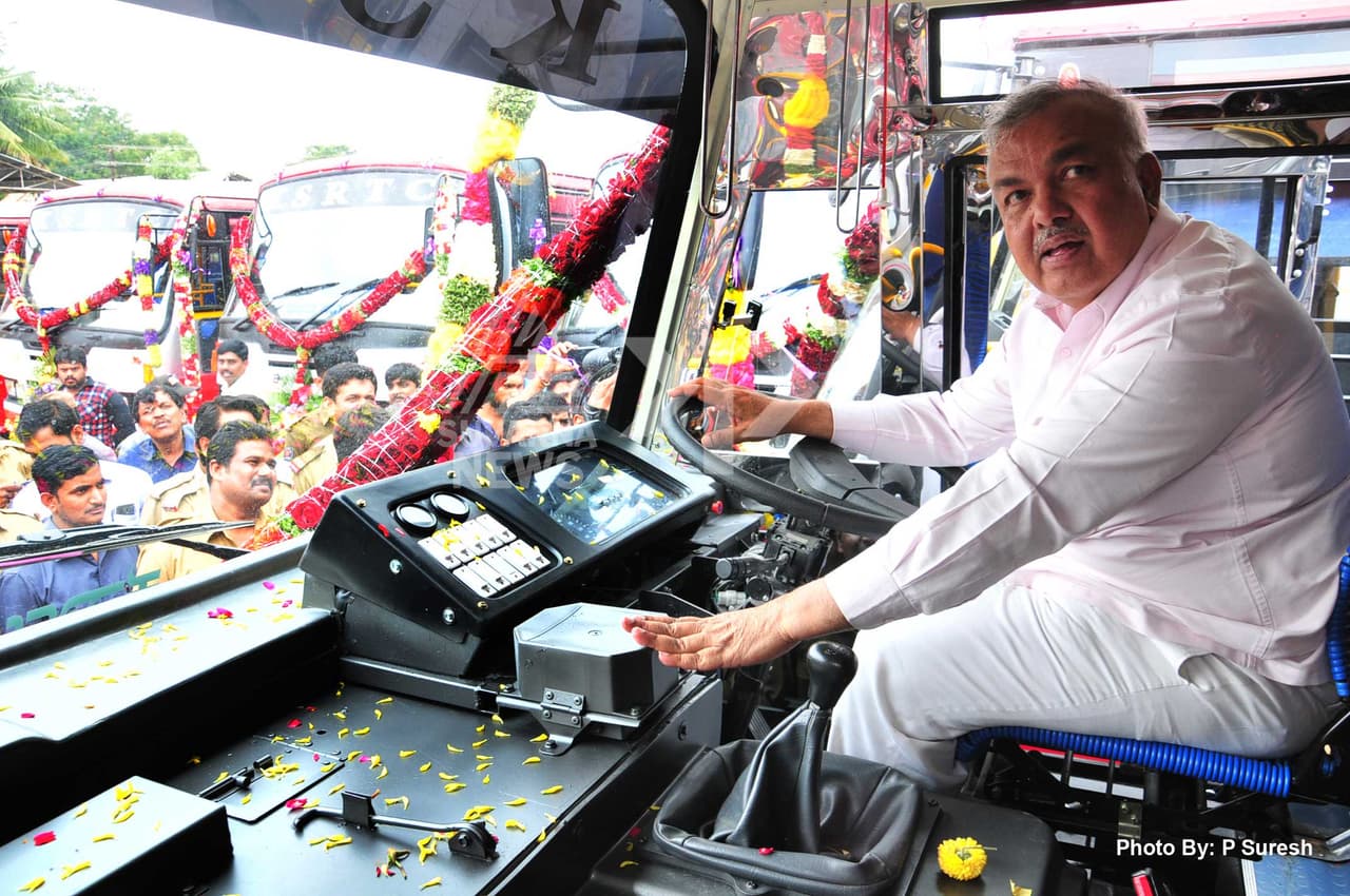 ಸಂಚಾರಕ್ಕೆ ಮುಕ್ತವಾದ ವೇಗದೂತಗಳು ಸಂಚಾರಕ್ಕೆ ಮುಕ್ತವಾದ ವೇಗದೂತಗಳು