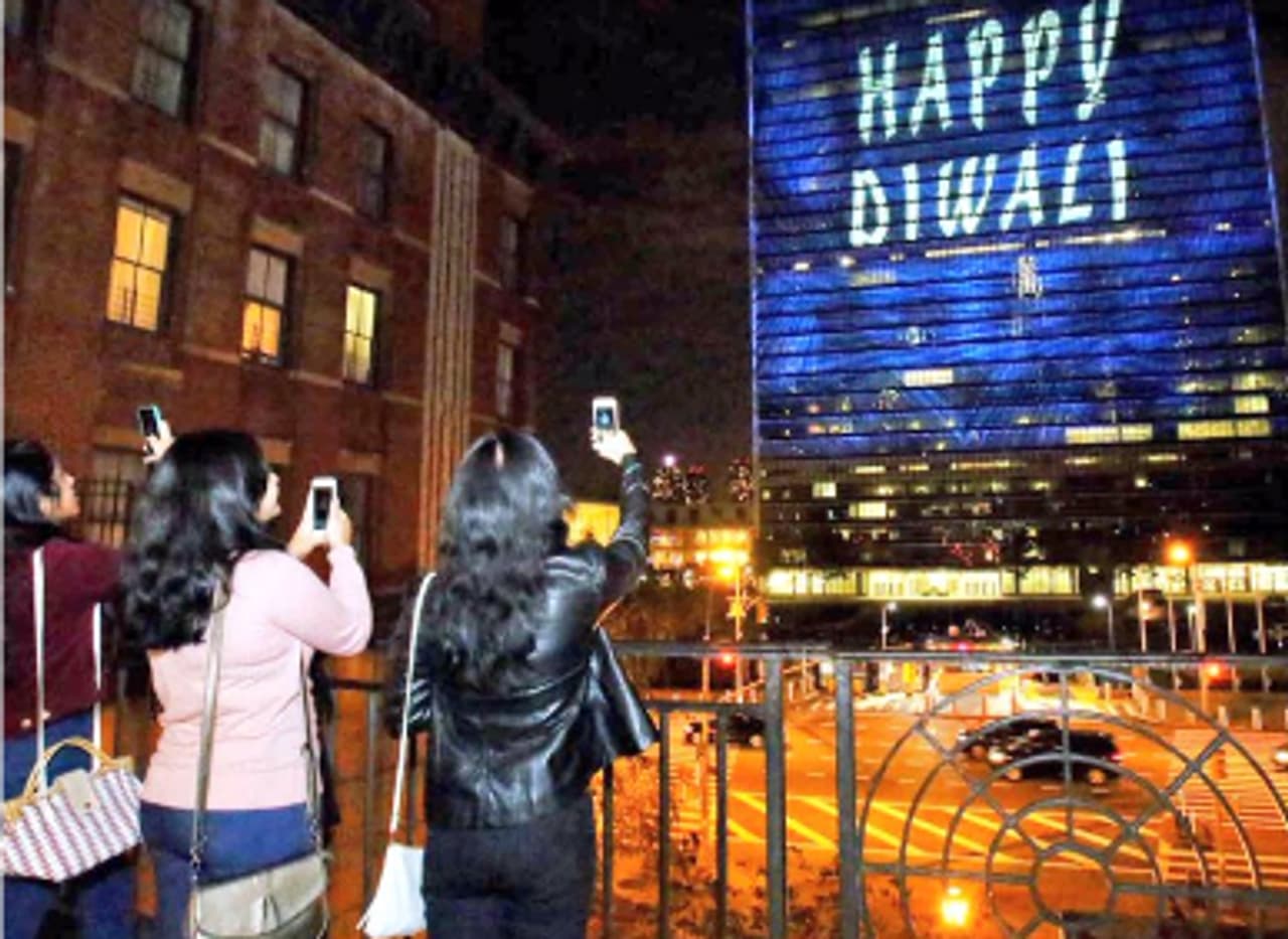 ಮೊತ್ತ ಮೊದಲ ಬಾರಿಗೆ ದೀಪಾವಳಿ ಆಚರಿಸಿದ ವಿಶ್ವಸಂಸ್ಥೆ ಮೊತ್ತ ಮೊದಲ ಬಾರಿಗೆ ದೀಪಾವಳಿ ಆಚರಿಸಿದ ವಿಶ್ವಸಂಸ್ಥೆ