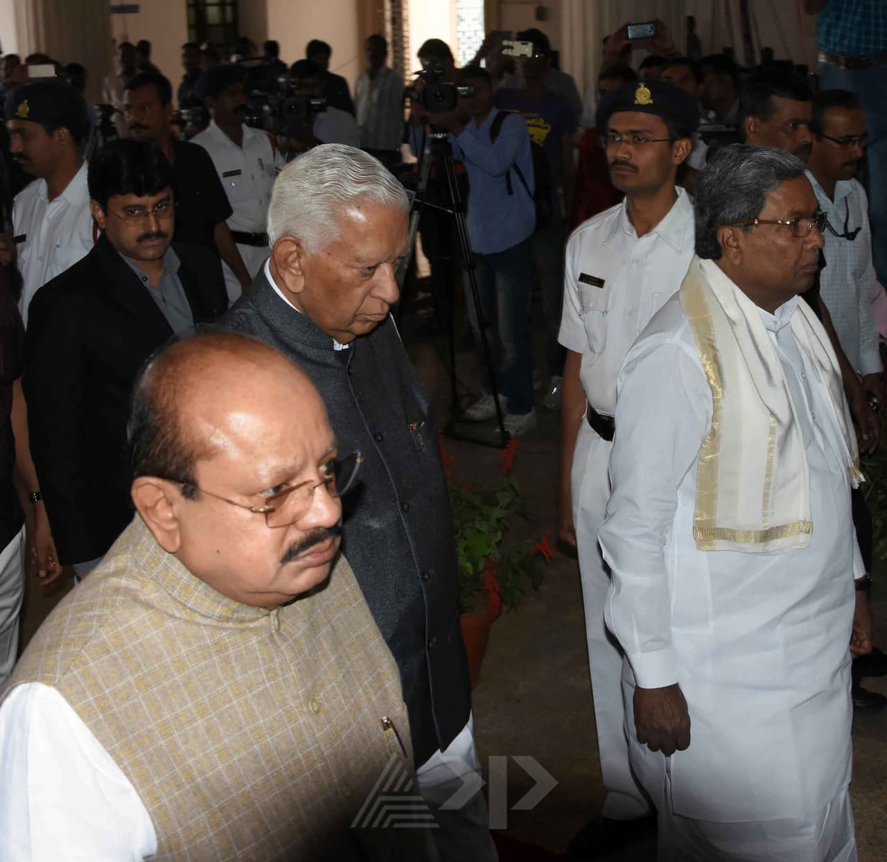 ಚರ್ಚೆಗೂ ಯೋಗ್ಯವಲ್ಲದ ಭಾಷಣ ಎಂದ ಜೆಡಿಎಸ್ ನಾಯಕ ಎಚ್ ಡಿ ಕುಮಾರಸ್ವಾಮಿ ಚರ್ಚೆಗೂ ಯೋಗ್ಯವಲ್ಲದ ಭಾಷಣ ಎಂದ ಜೆಡಿಎಸ್ ನಾಯಕ ಎಚ್ ಡಿ ಕುಮಾರಸ್ವಾಮಿ