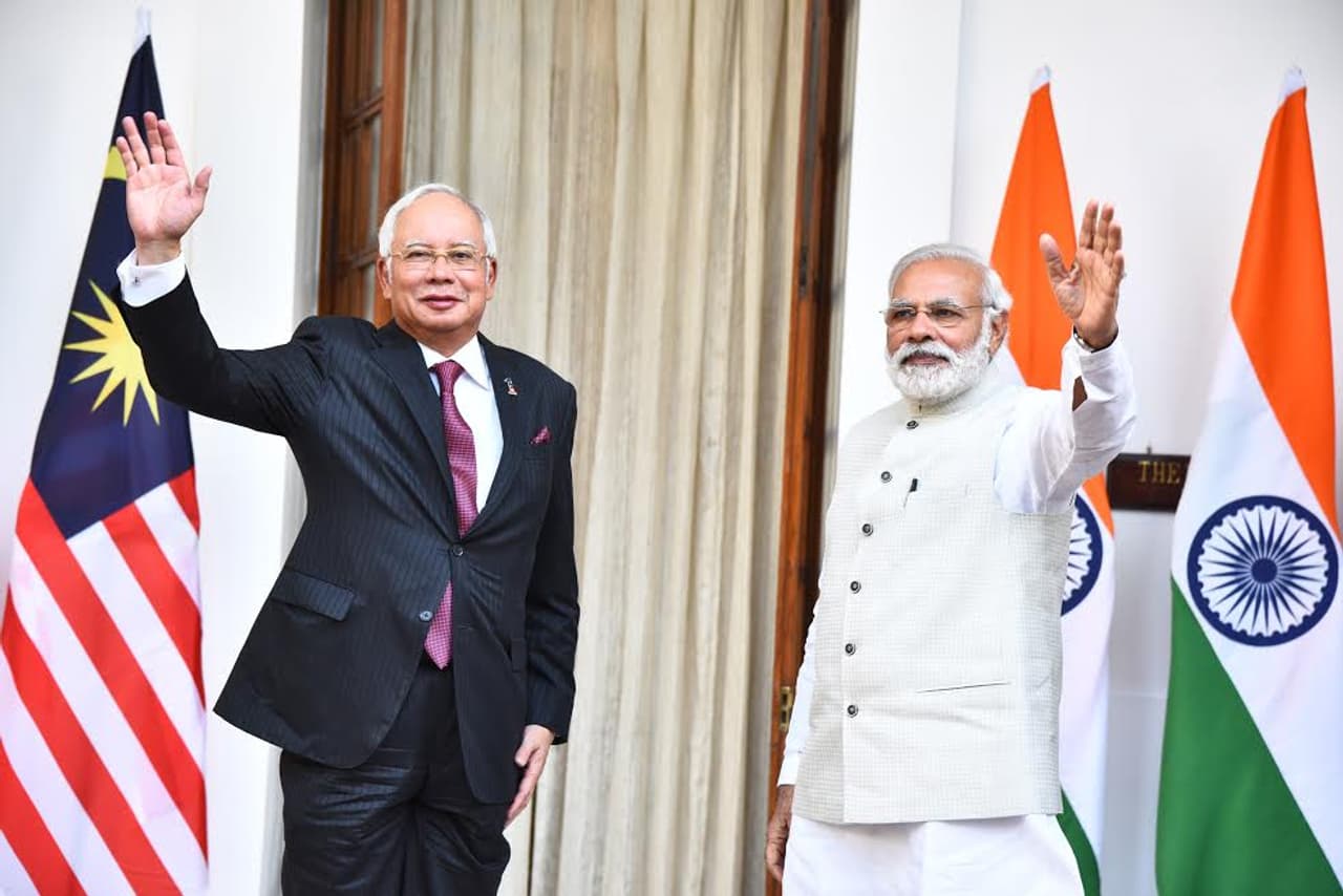 7 ಒಪ್ಪಂದಗಳಿಗೆ ಸಹಿ ಹಾಕಿದ ಭಾರತ ಮಲೇಶಿಯಾ 7 ಒಪ್ಪಂದಗಳಿಗೆ ಸಹಿ ಹಾಕಿದ ಭಾರತ ಮಲೇಶಿಯಾ