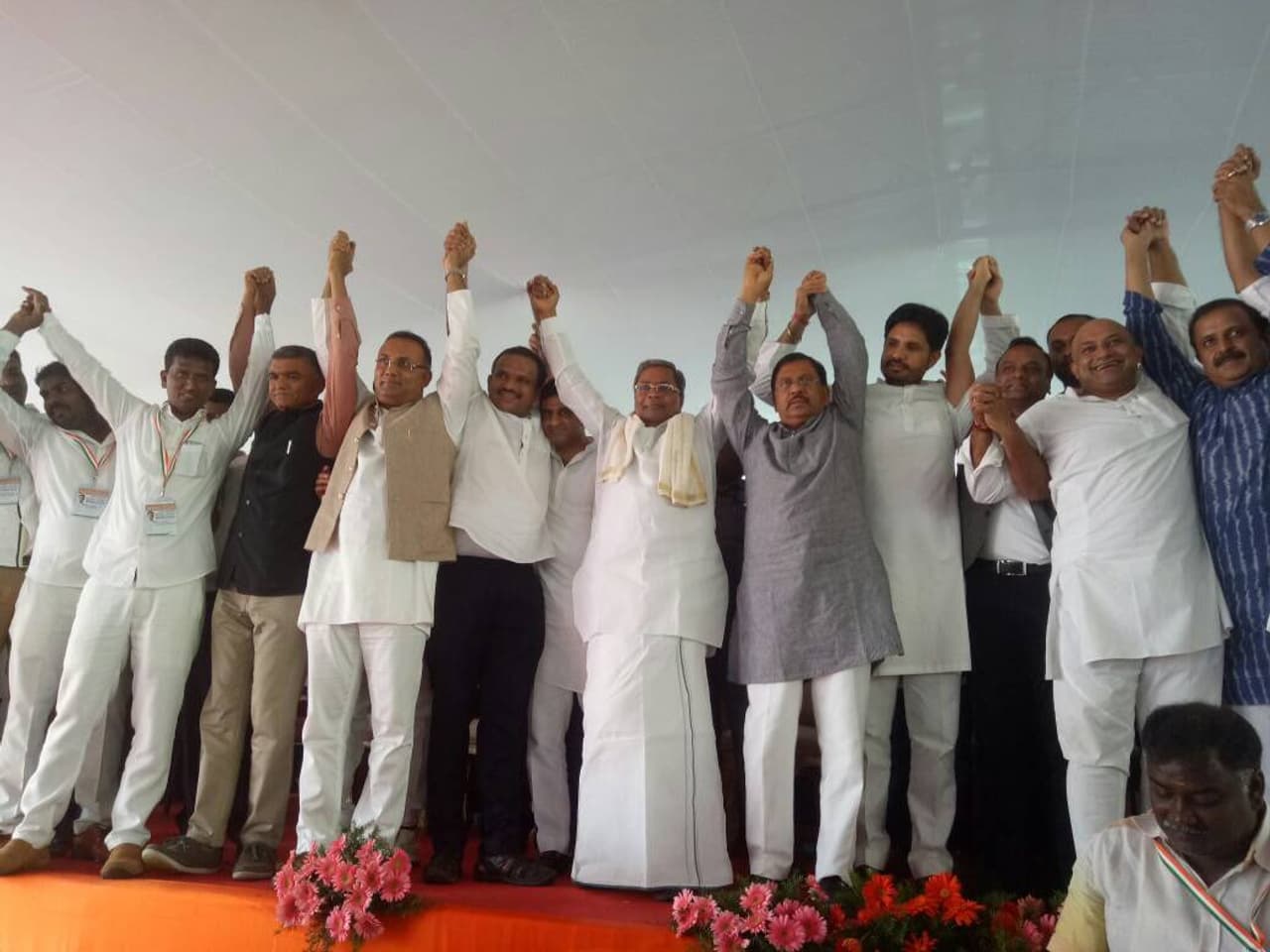 ಯುವ ಕಾಂಗ್ರೆಸ್ ಸಮಿತಿಯ ನೂತನ ಪದಾಧಿಕಾರಿಗಳ ಅಧಿಕಾರ ಸ್ವೀಕಾರ ಯುವ ಕಾಂಗ್ರೆಸ್ ಸಮಿತಿಯ ನೂತನ ಪದಾಧಿಕಾರಿಗಳ ಅಧಿಕಾರ ಸ್ವೀಕಾರ