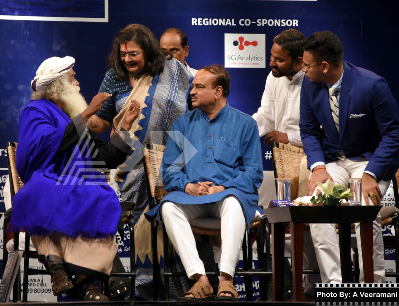 ಬೆಂಗಳೂರಿನಲ್ಲಿ ಆರಂಭವಾದ Rally For Rivers ಅಭಿಯಾನದ ಒಂದು ನೋಟ ಬೆಂಗಳೂರಿನಲ್ಲಿ ಆರಂಭವಾದ Rally For Rivers ಅಭಿಯಾನದ ಒಂದು ನೋಟ