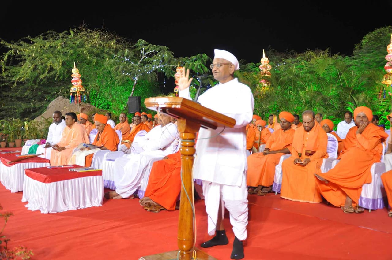 ಕೊಪ್ಪಳ ಗವಿಸಿದ್ದೇಶ್ವರ ಮಹಾರಥೋತ್ಸವಕ್ಕೆ 5 ಲಕ್ಷ ಜನಸಾಗರ ಕೊಪ್ಪಳ ಗವಿಸಿದ್ದೇಶ್ವರ ಮಹಾರಥೋತ್ಸವಕ್ಕೆ 5 ಲಕ್ಷ ಜನಸಾಗರ