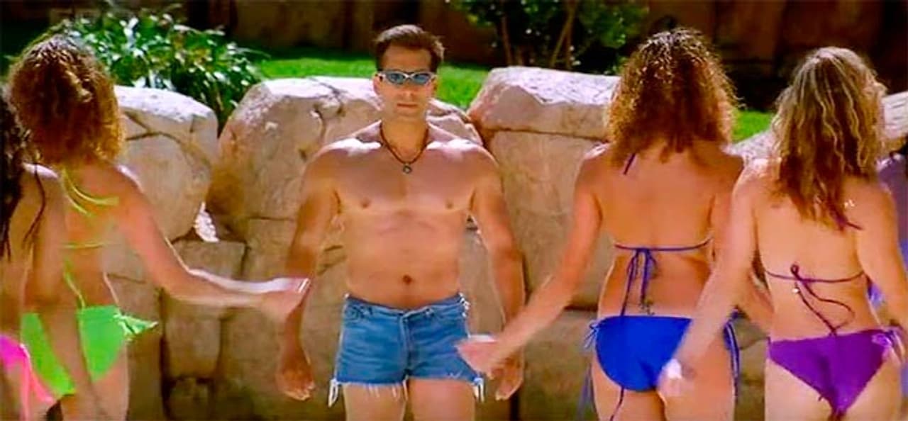 Bizarre fashion trends of the 90s