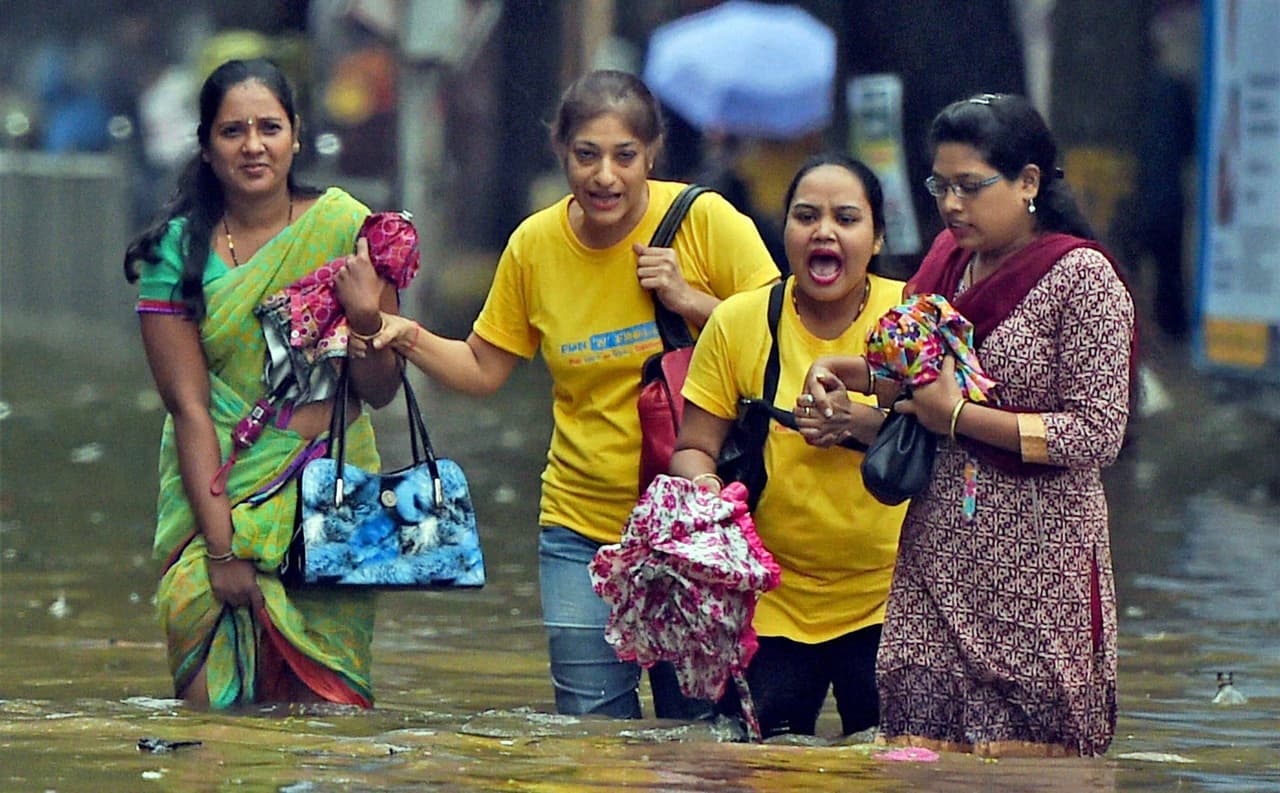 In Pics: Rains,floods halt Mumbai (again)