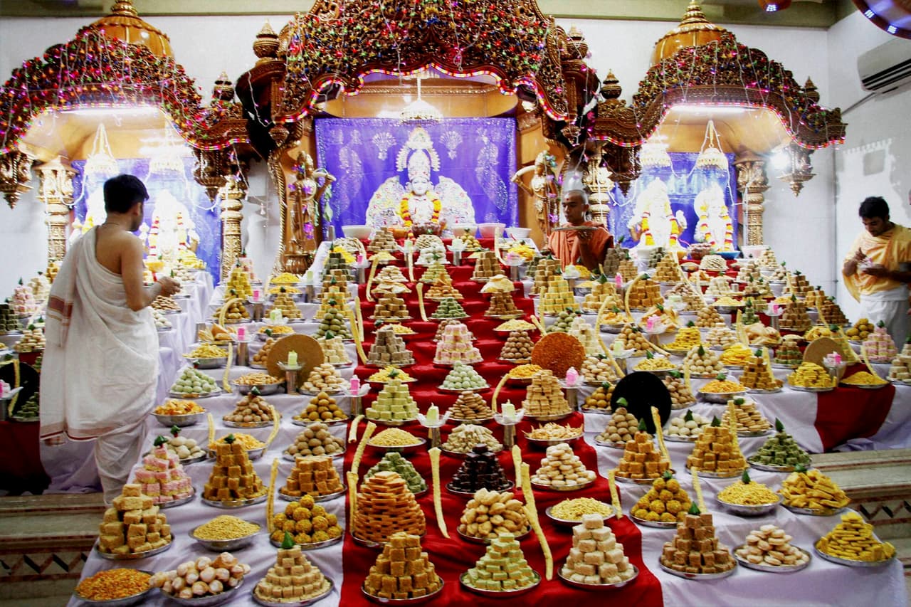 From soldiers to commoners, festival of light enthrals all From soldiers to commoners, festival of light enthrals all