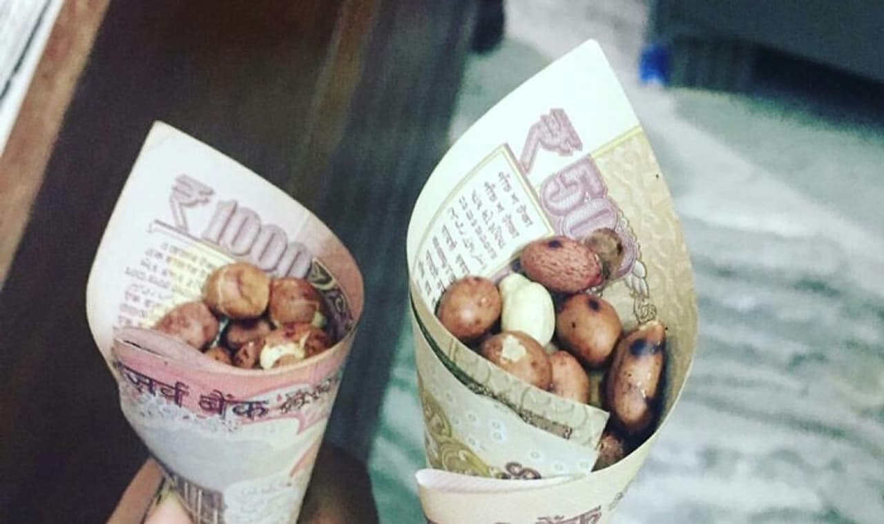 Turbulent Wednesday: Enjoy these ₹500, 1000 note memes