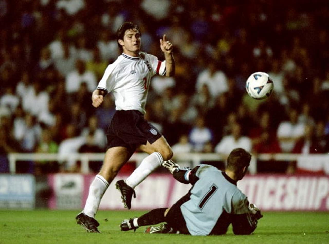 Chelsea legend Frank Lampard hangs his boots Chelsea legend Frank Lampard hangs his boots