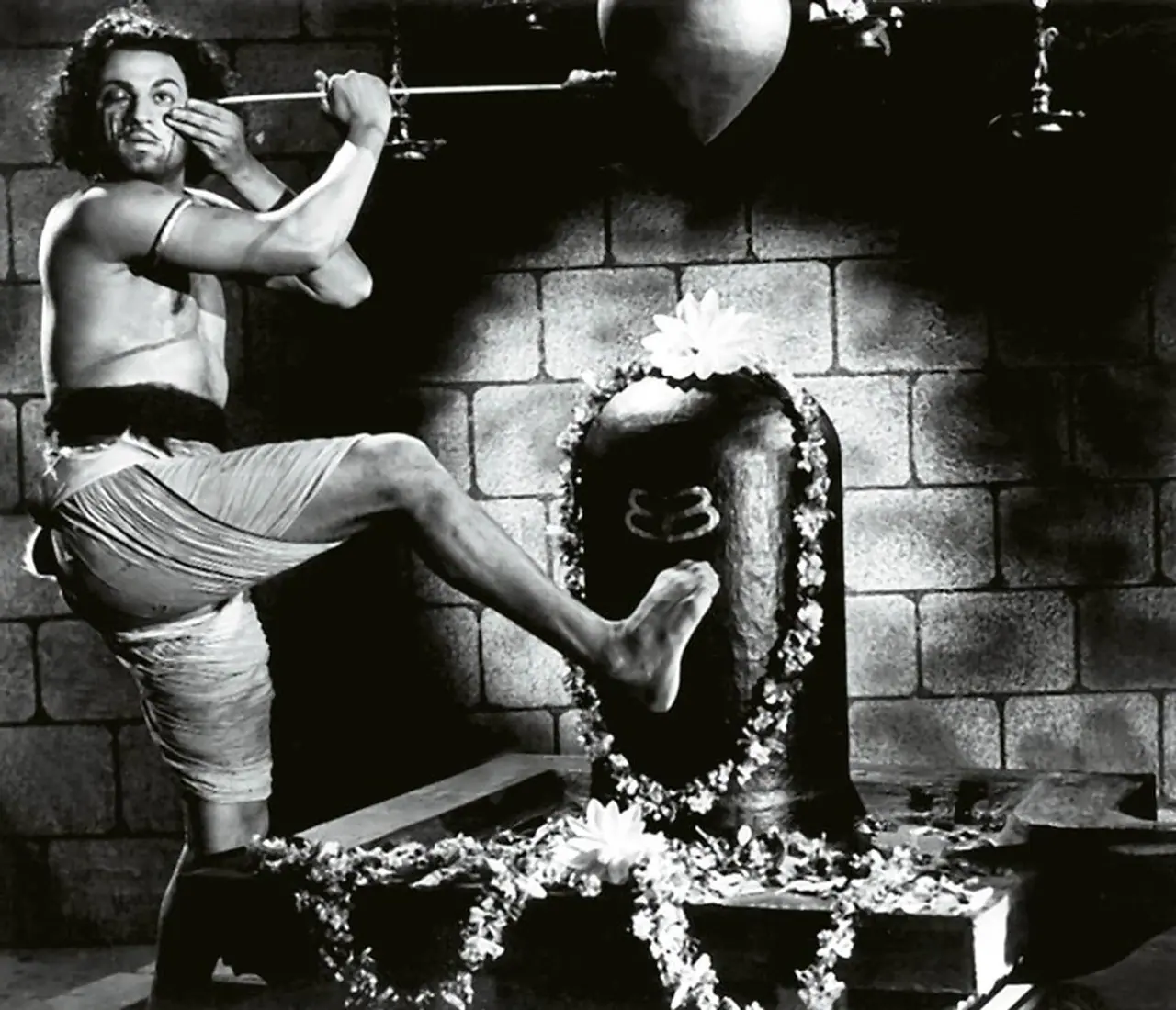 Eight reasons why Dr Rajkumar deserves Bharat Ratna Eight reasons why Dr Rajkumar deserves Bharat Ratna