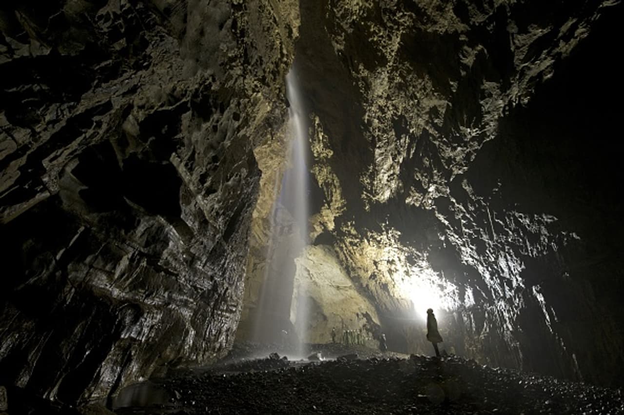 12 thrilling caves that can connect you with 'underworld' 12 thrilling caves that can connect you with 'underworld'