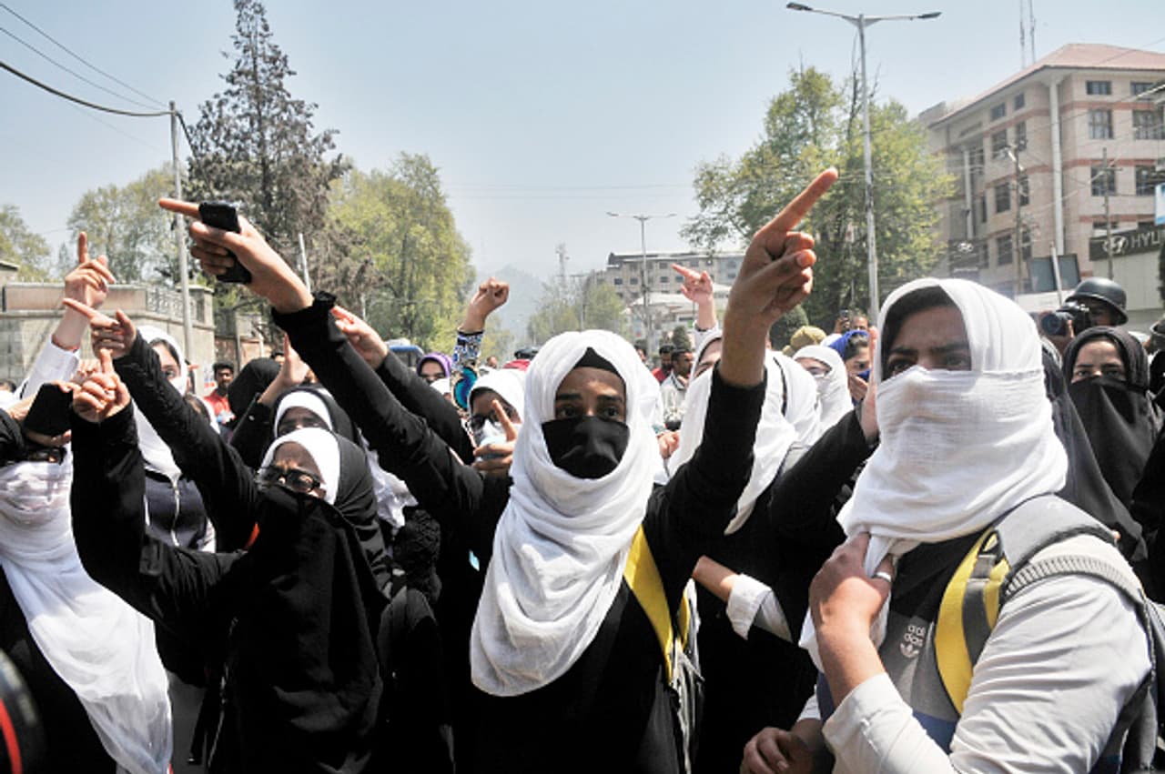 In pics: Student clash with police in Lal Chowk, Srinagar In pics: Student clash with police in Lal Chowk, Srinagar