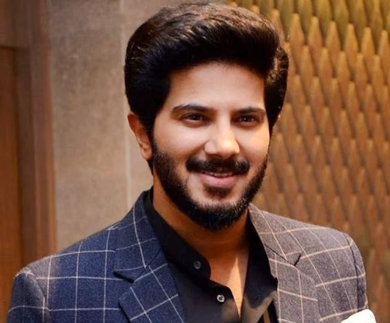 <p>Mollywood heartthrob Dulquer Salman has gained a mass following owing to his Greek God looks and acting skills. That said, there is more to this versatile actor than just his appearance. His female fan following proves just that. He even has a fan club run by women.<br /> </p> <p>Mollywood heartthrob Dulquer Salman has gained a mass following owing to his Greek God looks and acting skills. That said, there is more to this versatile actor than just his appearance. His female fan following proves just that. He even has a fan club run by women.<br /> </p>