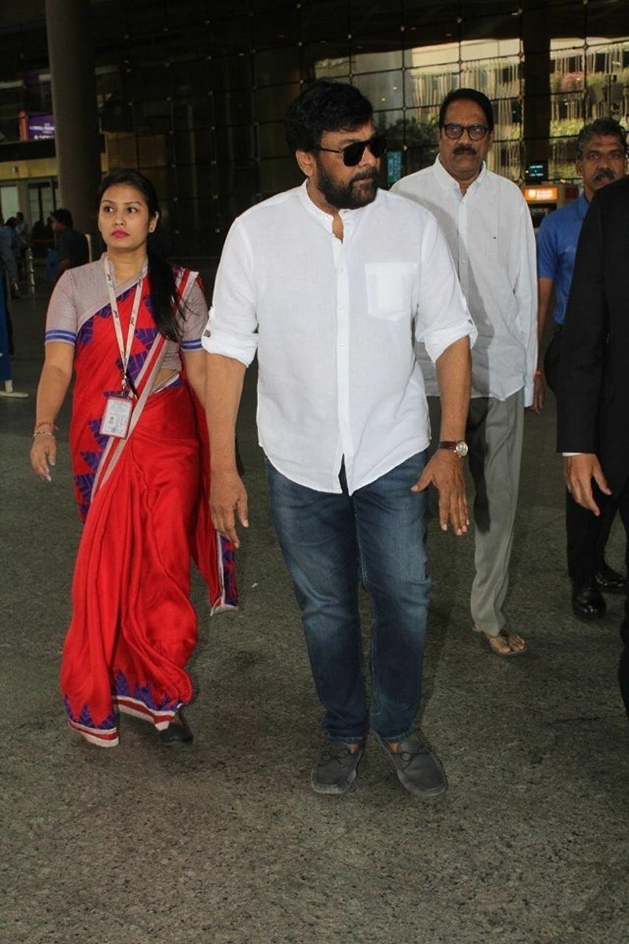 ఫోటోస్: శ్రీదేవి మృతికి సినీ తారల నివాళి ఫోటోస్: శ్రీదేవి మృతికి సినీ తారల నివాళి