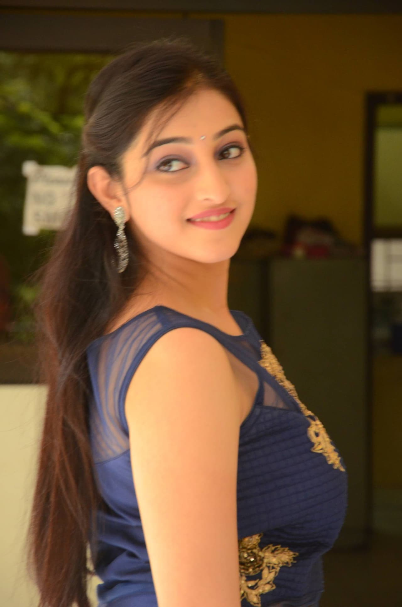 ಟಾಲಿವುಡ್ ನ ನಟಿ ಮೌರ್ಯಾನಿ ತಮ್ಮ ಹುಟ್ಟುಹಬ್ಬವನ್ನು ವೃದ್ದಾಶ್ರಮದಲ್ಲಿ ಆಚರಿಸಿಕೊಂಡು ಗಮನ ಸೆಳೆದಿದ್ದಾರೆ.