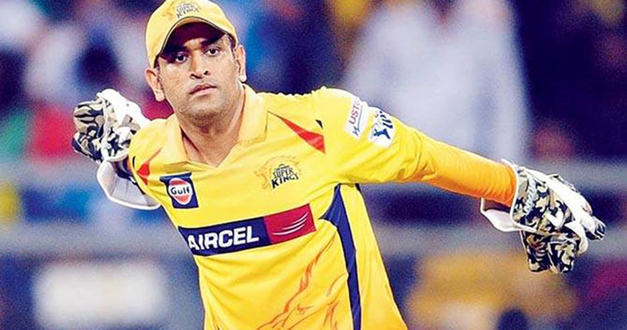 ಮೊದಲ ಆವೃತ್ತಿ 2008: ಮಹೇಂದ್ರ ಸಿಂಗ್ ಧೋನಿ ಮೊದಲ ಆವೃತ್ತಿ 2008: ಮಹೇಂದ್ರ ಸಿಂಗ್ ಧೋನಿ