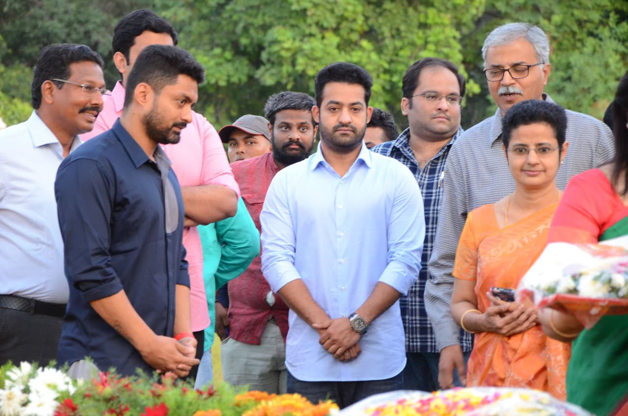 Nandamuri family pays tribute at NTR Ghat Nandamuri family pays tribute at NTR Ghat