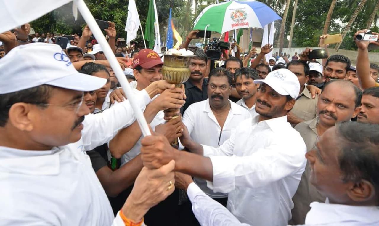 Jagan launches Olymic day run Jagan launches Olymic day run