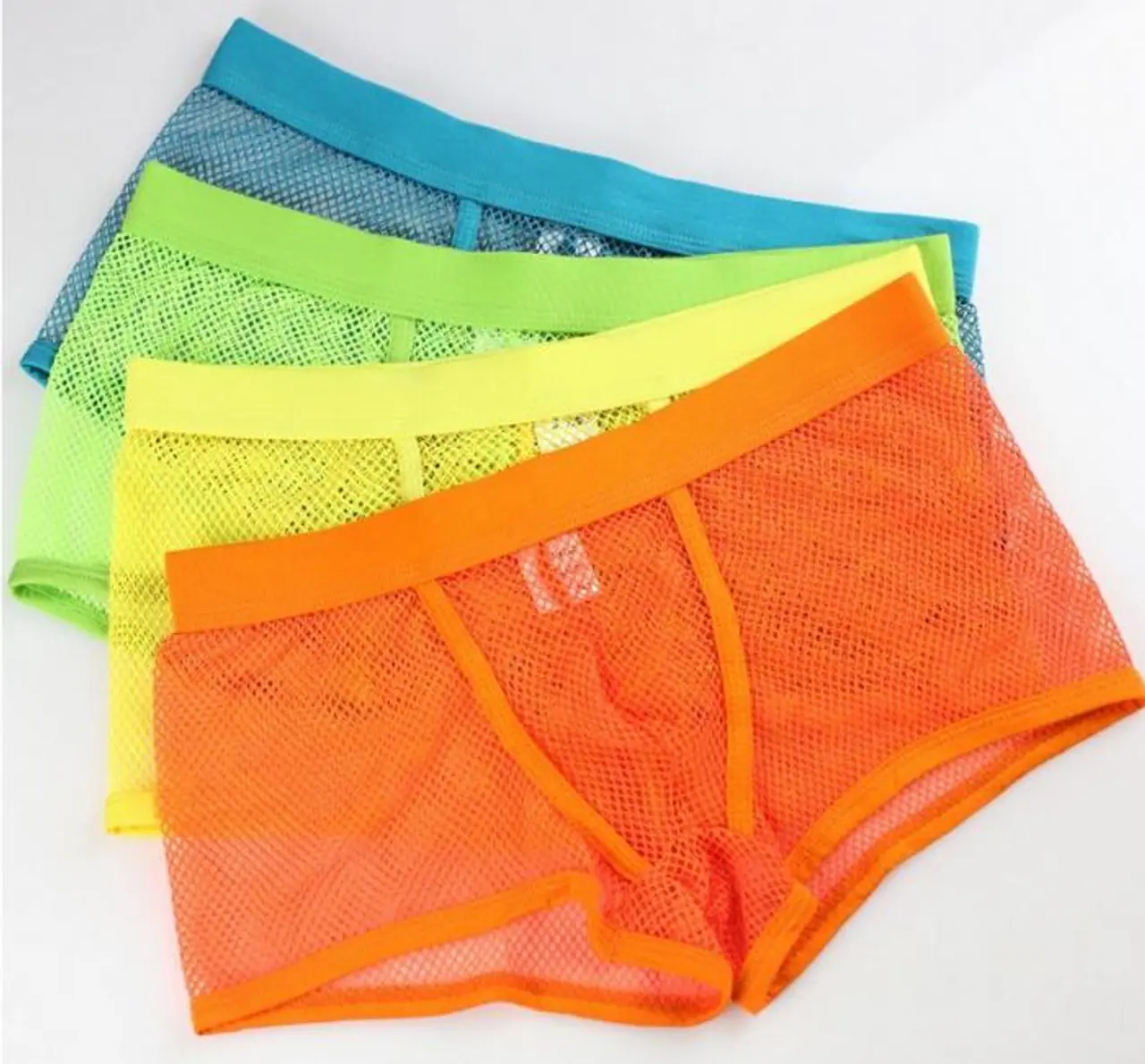 <p>ಒಳ ಉಡುಪುಗಳನ್ನು ಹೇಗೆ ವಾಷ್ ಮಾಡಬೇಕು ಮತ್ತು ಶುಚಿತ್ವ ಕಾಪಾಡುವ ಬಗ್ಗೆ ನೀವು ತಿಳಿದುಕೊಳ್ಳಲೇಬೇಕಾದ ಒಂದಿಷ್ಟು ಮಾಹಿತಿಯನ್ನು ನೀಡಿದ್ದೇವೆ, ಅದನ್ನು ಅರಿತುಕೊಂಡು ಪಾಲಿಸಿದರೆ ಉತ್ತಮ. ಅದಕ್ಕಾಗಿ ಕೆಳಗಿನ ಮಾಹಿತಿಗಳನ್ನು ಗಮನಿಸಿ... </p> <p>ಒಳ ಉಡುಪುಗಳನ್ನು ಹೇಗೆ ವಾಷ್ ಮಾಡಬೇಕು ಮತ್ತು ಶುಚಿತ್ವ ಕಾಪಾಡುವ ಬಗ್ಗೆ ನೀವು ತಿಳಿದುಕೊಳ್ಳಲೇಬೇಕಾದ ಒಂದಿಷ್ಟು ಮಾಹಿತಿಯನ್ನು ನೀಡಿದ್ದೇವೆ, ಅದನ್ನು ಅರಿತುಕೊಂಡು ಪಾಲಿಸಿದರೆ ಉತ್ತಮ. ಅದಕ್ಕಾಗಿ ಕೆಳಗಿನ ಮಾಹಿತಿಗಳನ್ನು ಗಮನಿಸಿ... </p>