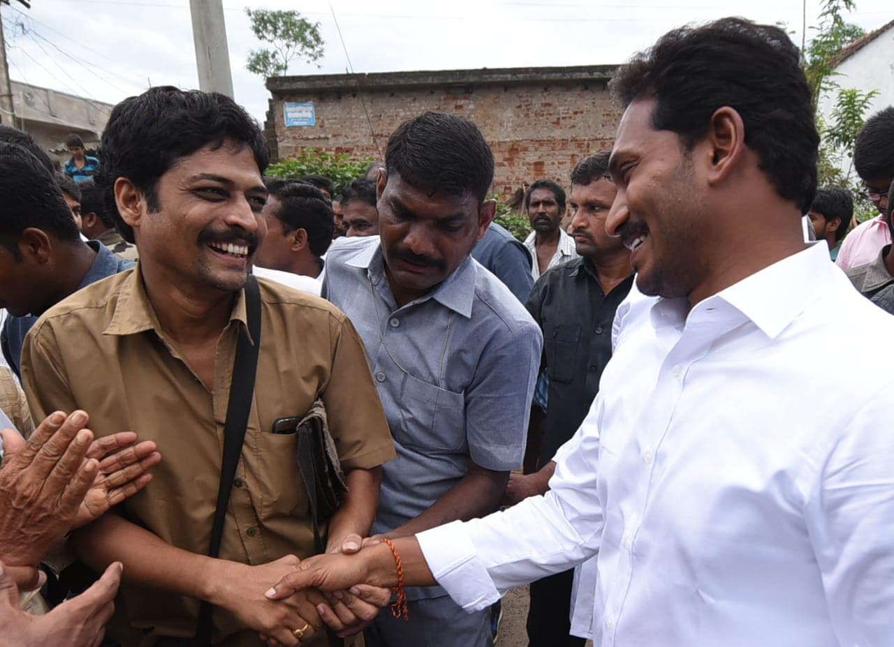 YS JaganmohanReddy Praja Sankalpa Yatra in Tuni YS JaganmohanReddy Praja Sankalpa Yatra in Tuni