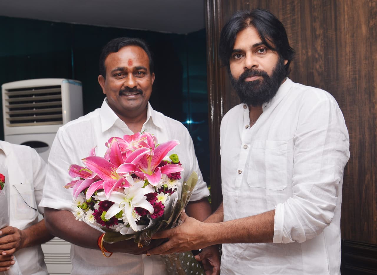 pitanijoinsinjanasenainthepresenceofpawankalyan