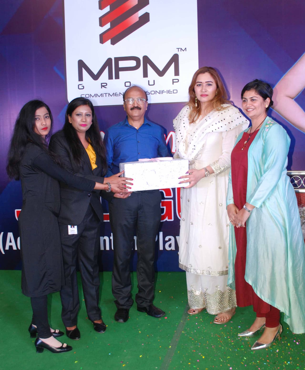 హెండా కాంటెస్ట్ లక్కీ విన్నర్స్ ను ప్రకటించిన గుత్తా జ్వలా హెండా కాంటెస్ట్ లక్కీ విన్నర్స్ ను ప్రకటించిన గుత్తా జ్వలా