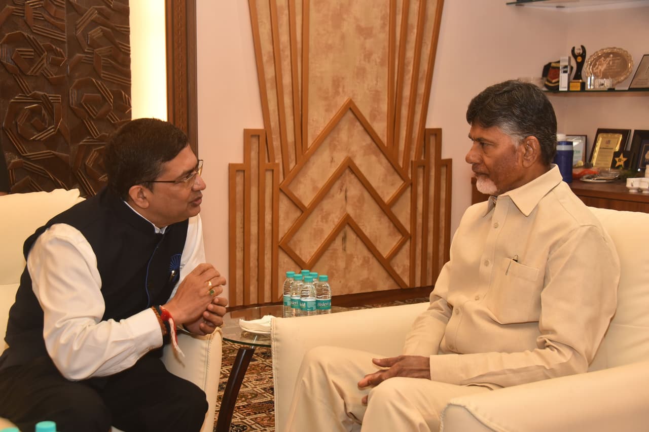 అమరావతి బాండ్ల జోరు: ముంబైలో చంద్రబాబు