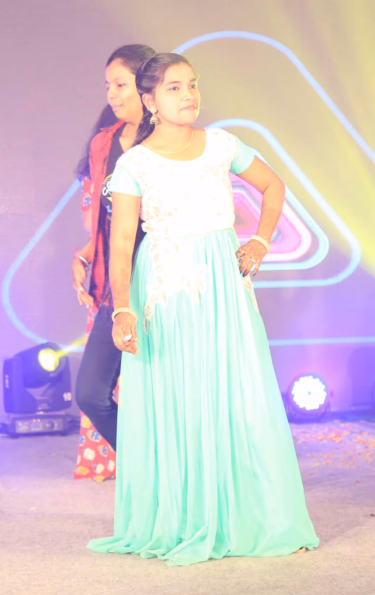 ఫ్రెషర్స్ డే ఉత్సవాల్లో సెల్ఫీలు, డ్యాన్స్ లు ఫ్రెషర్స్ డే ఉత్సవాల్లో సెల్ఫీలు, డ్యాన్స్ లు