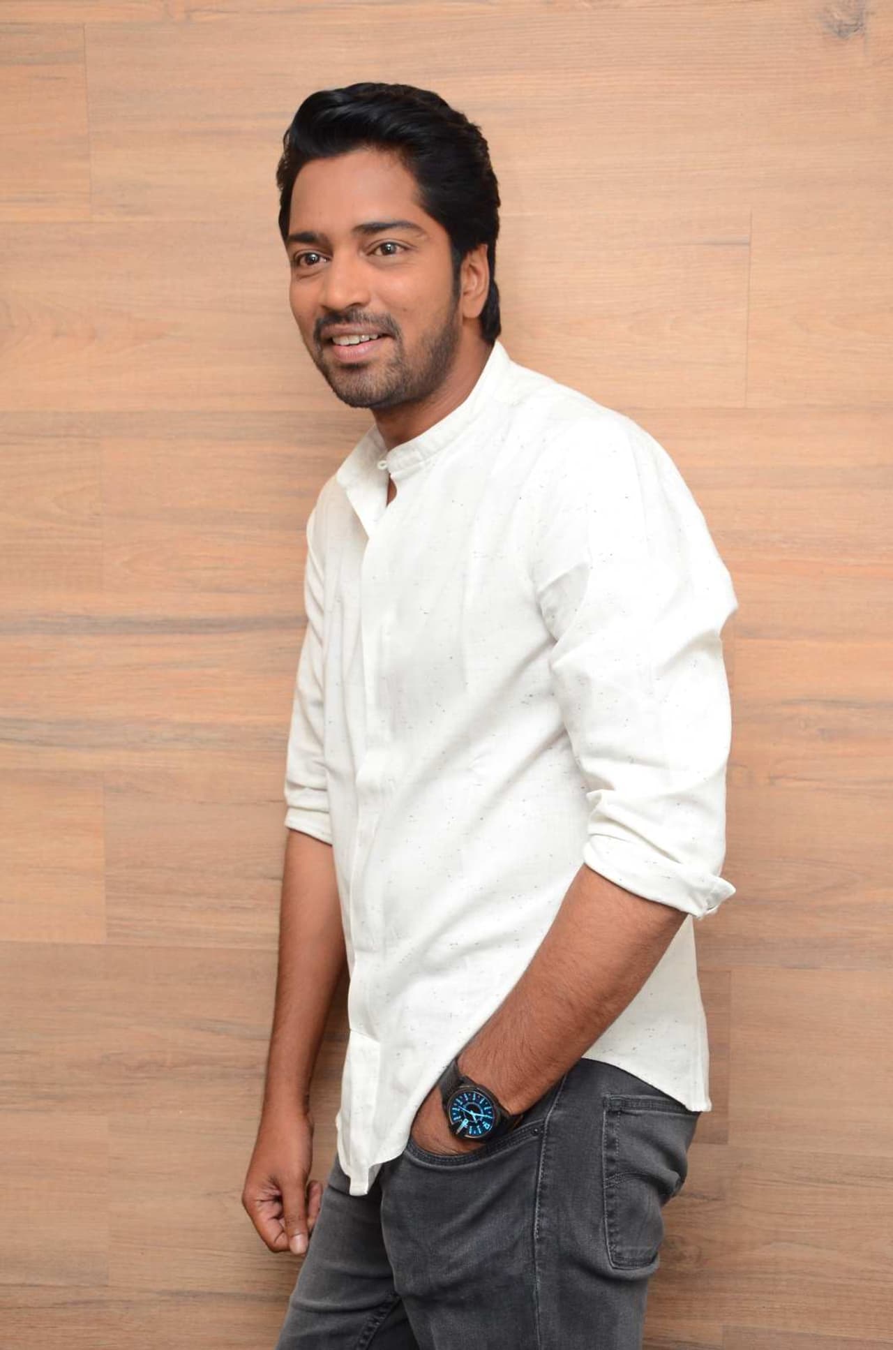 అల్లరి నరేష్ లేటెస్ట్ ఫోటో గ్యాలరీ అల్లరి నరేష్ లేటెస్ట్ ఫోటో గ్యాలరీ