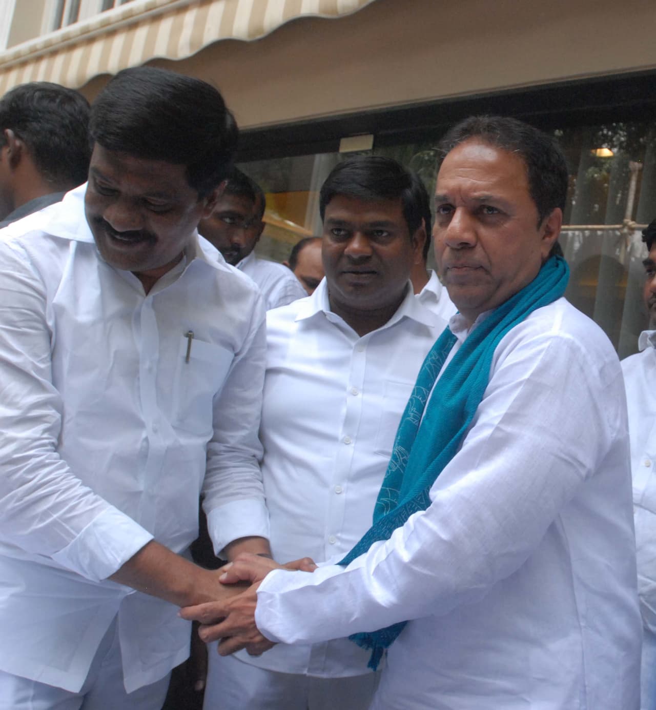 టీఆర్ఎస్ లోకి సురేష్ రెడ్డి టీఆర్ఎస్ లోకి సురేష్ రెడ్డి