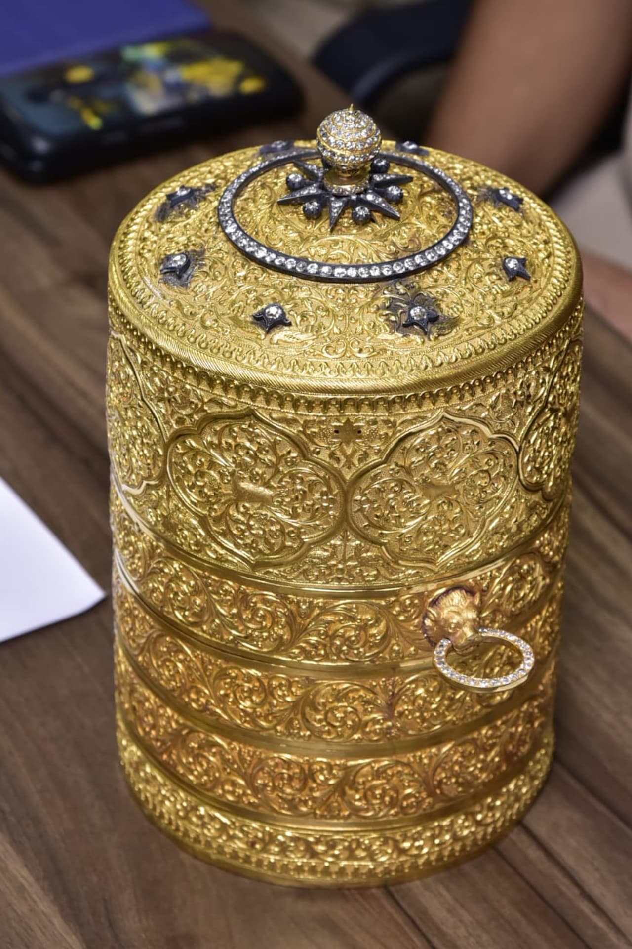 మ్యూజియంలో చోరీ అయిన బంగారు వస్తువులు ఇవే మ్యూజియంలో చోరీ అయిన బంగారు వస్తువులు ఇవే