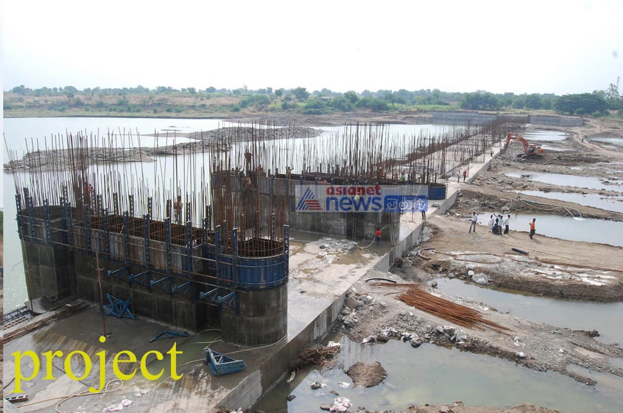 2010లో ధర్మాబాద్ లో చంద్రబాబు, టీమ్ ఆందోళన, అరెస్టులు 2010లో ధర్మాబాద్ లో చంద్రబాబు, టీమ్ ఆందోళన, అరెస్టులు