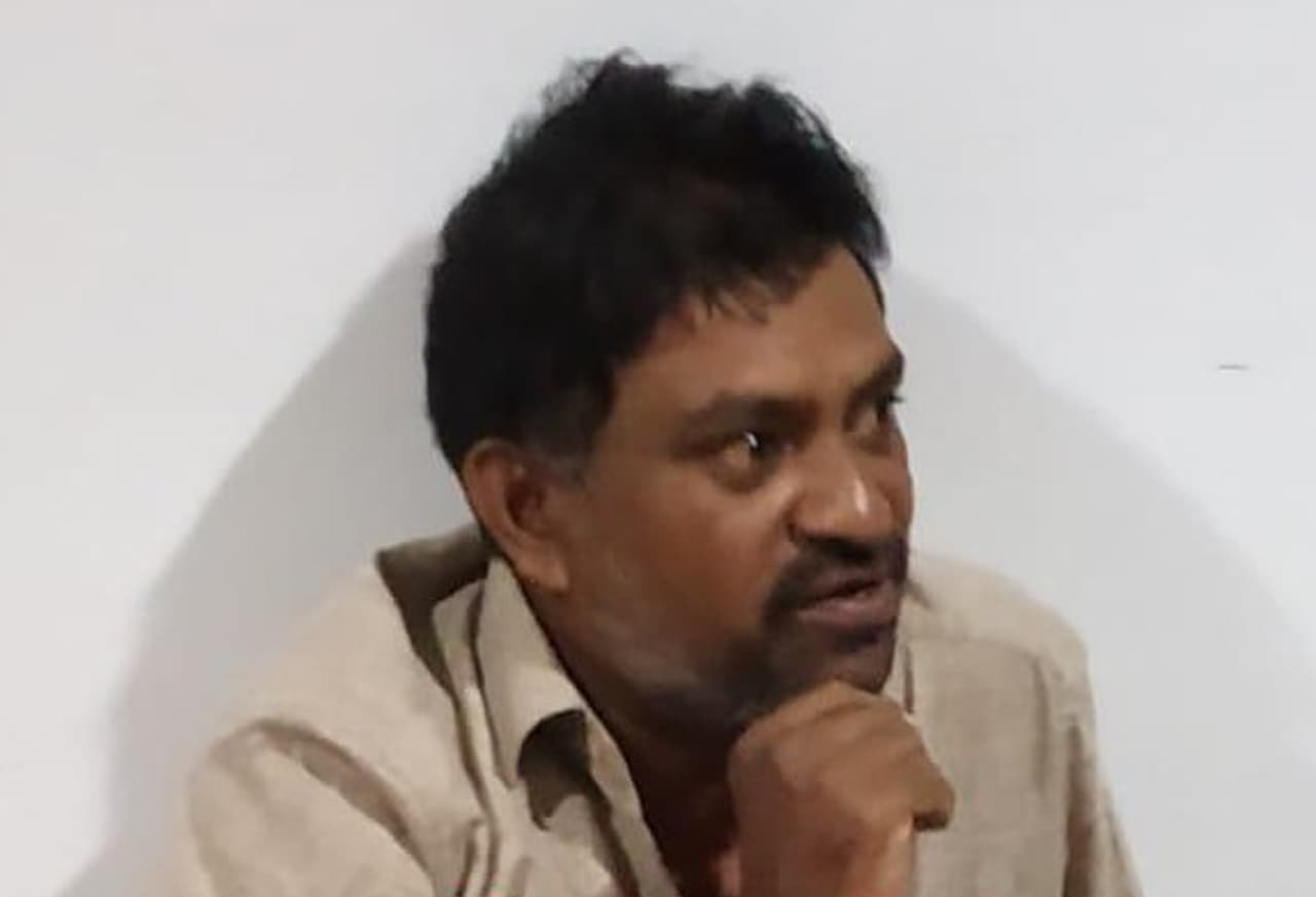 కూతురు, అలుళ్లపై మనోహరాచారి దాడి కూతురు, అలుళ్లపై మనోహరాచారి దాడి