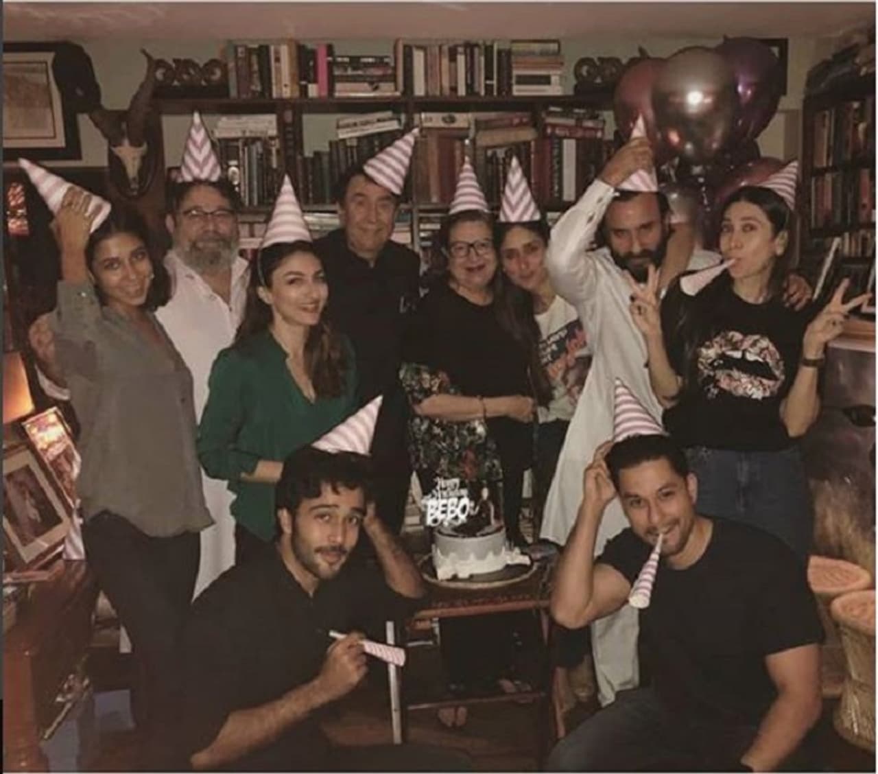 ಫ್ಯಾಮಿಲಿ ಜೊತೆ ಬೆಬೋ ಬರ್ತಡೇ ಸೆಲಬ್ರೇಶನ್ ಫ್ಯಾಮಿಲಿ ಜೊತೆ ಬೆಬೋ ಬರ್ತಡೇ ಸೆಲಬ್ರೇಶನ್