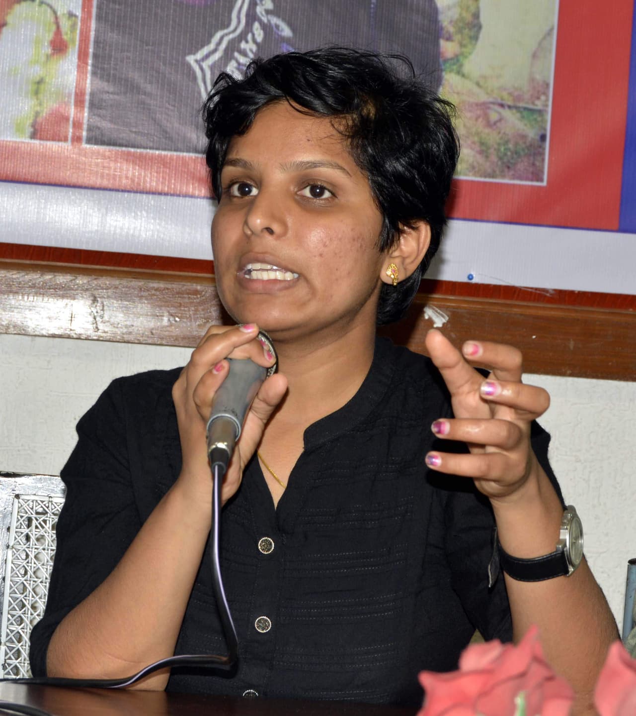 అమృతకు కౌసల్య ఓదార్పు (ఫొటోలు) అమృతకు కౌసల్య ఓదార్పు (ఫొటోలు)