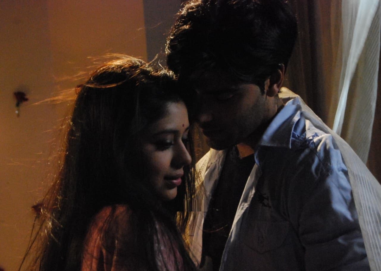 <p><strong>ಸನ್ನೆಗಳಲ್ಲಿ ವಿವರಿಸಿ:&nbsp;</strong>ಮಲಗುವ ಕೋಣೆಗೆ ಹೊರಡುವ ಮೊದಲು ಲೈಂಗಿಕತೆಗೆ ಸಿದ್ಧರಾಗಲು ಕೆಲವು ಚಟುವಟಿಕೆಗಳನ್ನು ಮಾಡಿ, ಇದು ನಿಮ್ಮ ಸನ್ನೆಯನ್ನು ಅರ್ಥಮಾಡಿಕೊಳ್ಳುವ ಮೂಲಕ ನಿಮ್ಮ ಸಂಗಾತಿಯನ್ನು ರೋಮಾಂಚಕಗೊಳಿಸುವುದಾಗಿದೆ.&nbsp;</p>