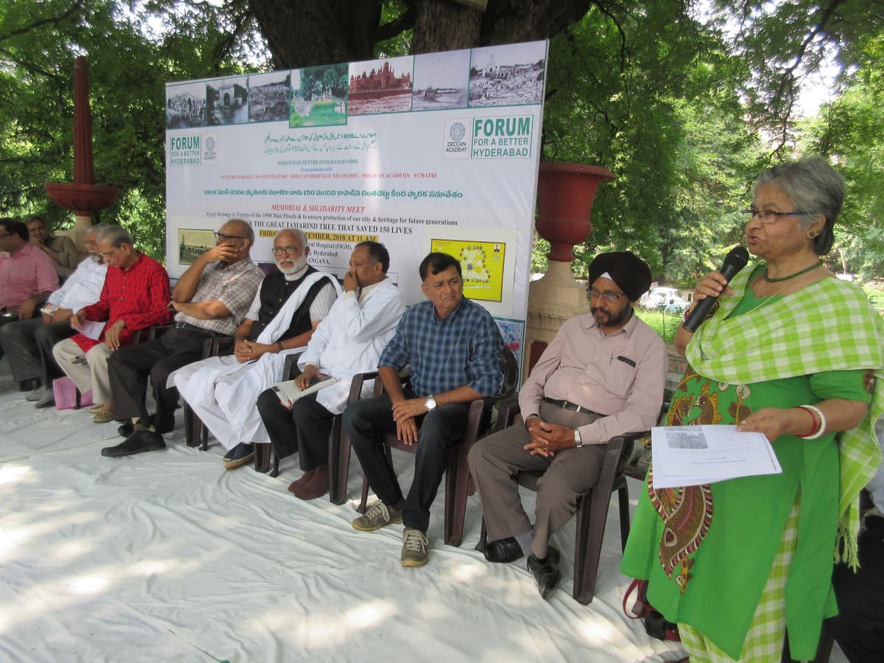 ఉస్మానియా ఆస్పత్రిలోని చింతచెట్టుకు దండాలు ఉస్మానియా ఆస్పత్రిలోని చింతచెట్టుకు దండాలు