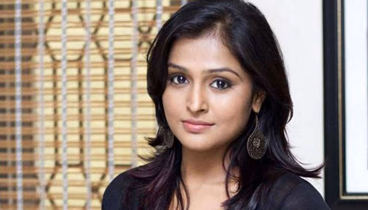 <p>South Indian actress Ramya Nambeesan has spoken about the controversial lip lock scene in Chappa Kurishu movie</p> <p>South Indian actress Ramya Nambeesan has spoken about the controversial lip lock scene in Chappa Kurishu movie</p>