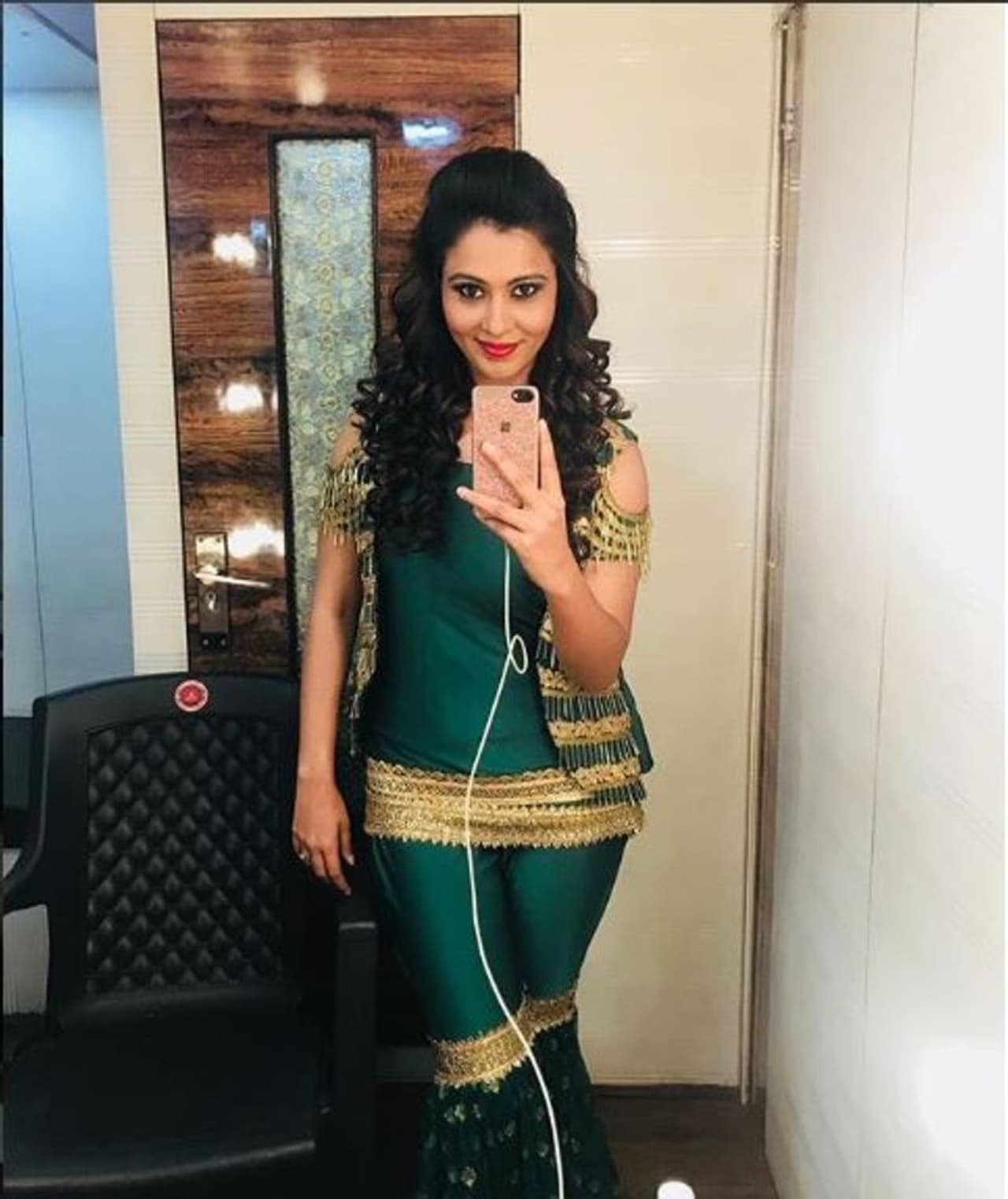 ಲಕ್ಷ್ಮೀ ಬಾರಮ್ಮಾ ಧಾರಾವಾಹಿ ಮೂಲಕ ಗೊಂಬೆ ಎಂದೇ ಖ್ಯಾತರಾದವರು. ಲಕ್ಷ್ಮೀ ಬಾರಮ್ಮಾ ಧಾರಾವಾಹಿ ಮೂಲಕ ಗೊಂಬೆ ಎಂದೇ ಖ್ಯಾತರಾದವರು.