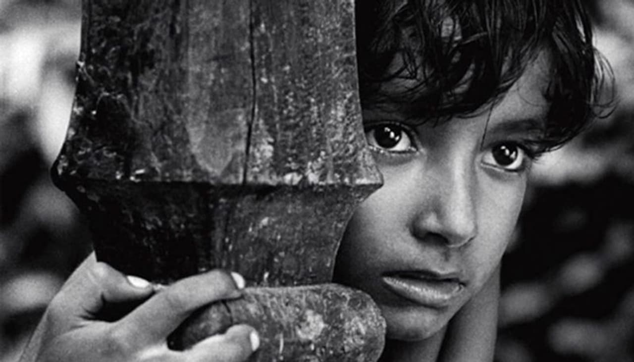 <p>Pather Panchali is one of the best films made in the history of Indian cinema. The national award winning film marked Satyajit Ray’s debut as a director.</p> <p>Pather Panchali is one of the best films made in the history of Indian cinema. The national award winning film marked Satyajit Ray’s debut as a director.</p>