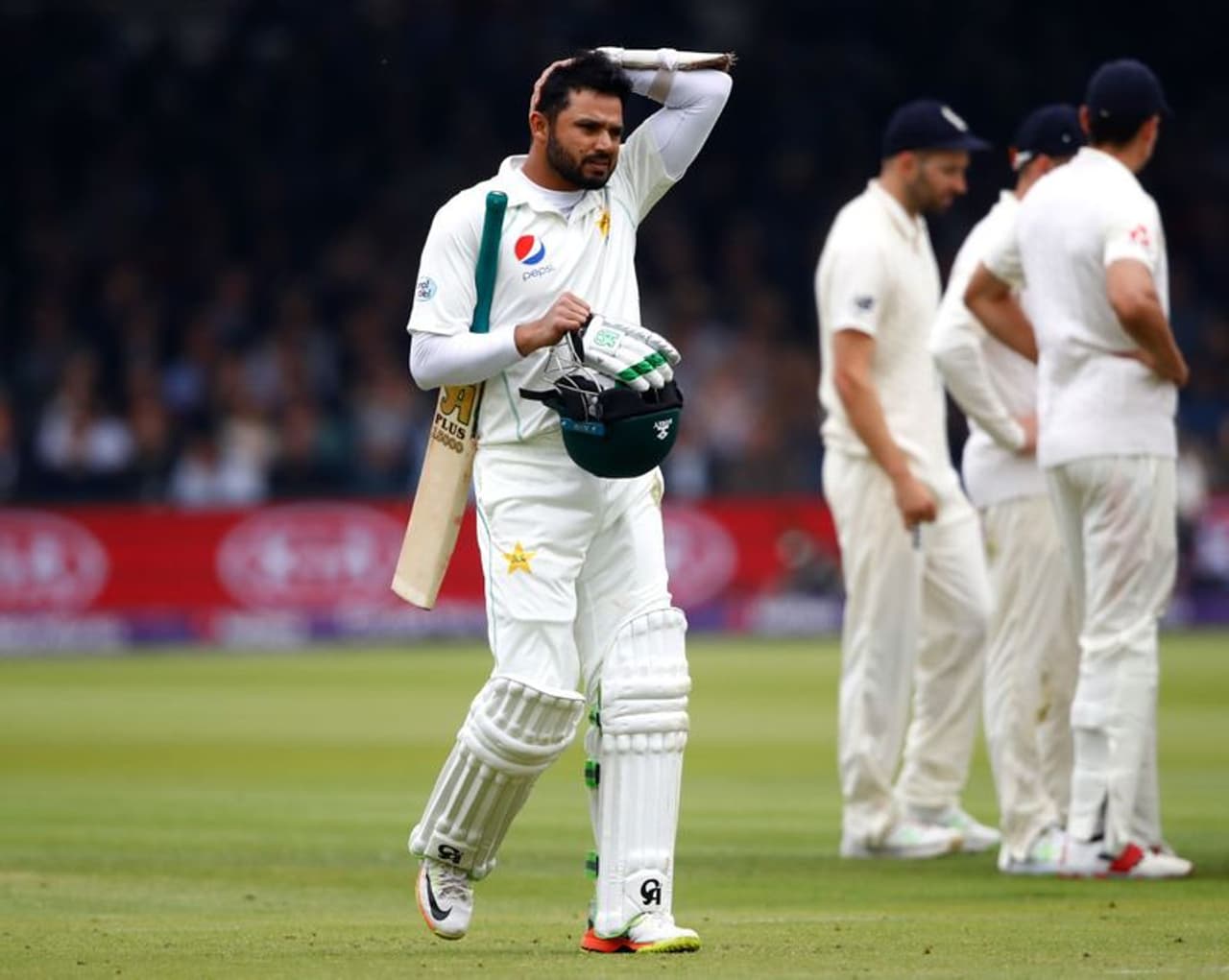 ಪಾಕಿಸ್ತಾನ ಟೆಸ್ಟ್ ನಾಯಕ ಅಜರ್ ಆಲಿ ವಾರ್ಷಿಕ ಸ್ಯಾಲರಿ 96 ಲಕ್ಷ ರೂಪಾಯಿ ಪಾಕಿಸ್ತಾನ ಟೆಸ್ಟ್ ನಾಯಕ ಅಜರ್ ಆಲಿ ವಾರ್ಷಿಕ ಸ್ಯಾಲರಿ 96 ಲಕ್ಷ ರೂಪಾಯಿ