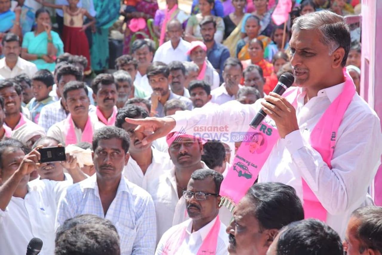 గజ్వెల్ నియోజకవర్గం కొల్గురు గ్రామాన్ని దత్తత తీసుకుంటానని ప్రకటించిన హరీష్ రావు గజ్వెల్ నియోజకవర్గం కొల్గురు గ్రామాన్ని దత్తత తీసుకుంటానని ప్రకటించిన హరీష్ రావు